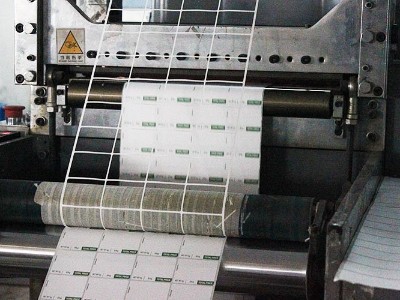 草莓视频APP污下载标签工艺流程大揭秘